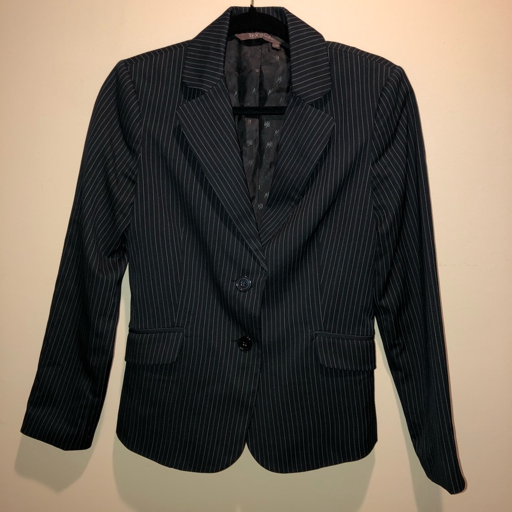 Blazer - Picture 2 of 4